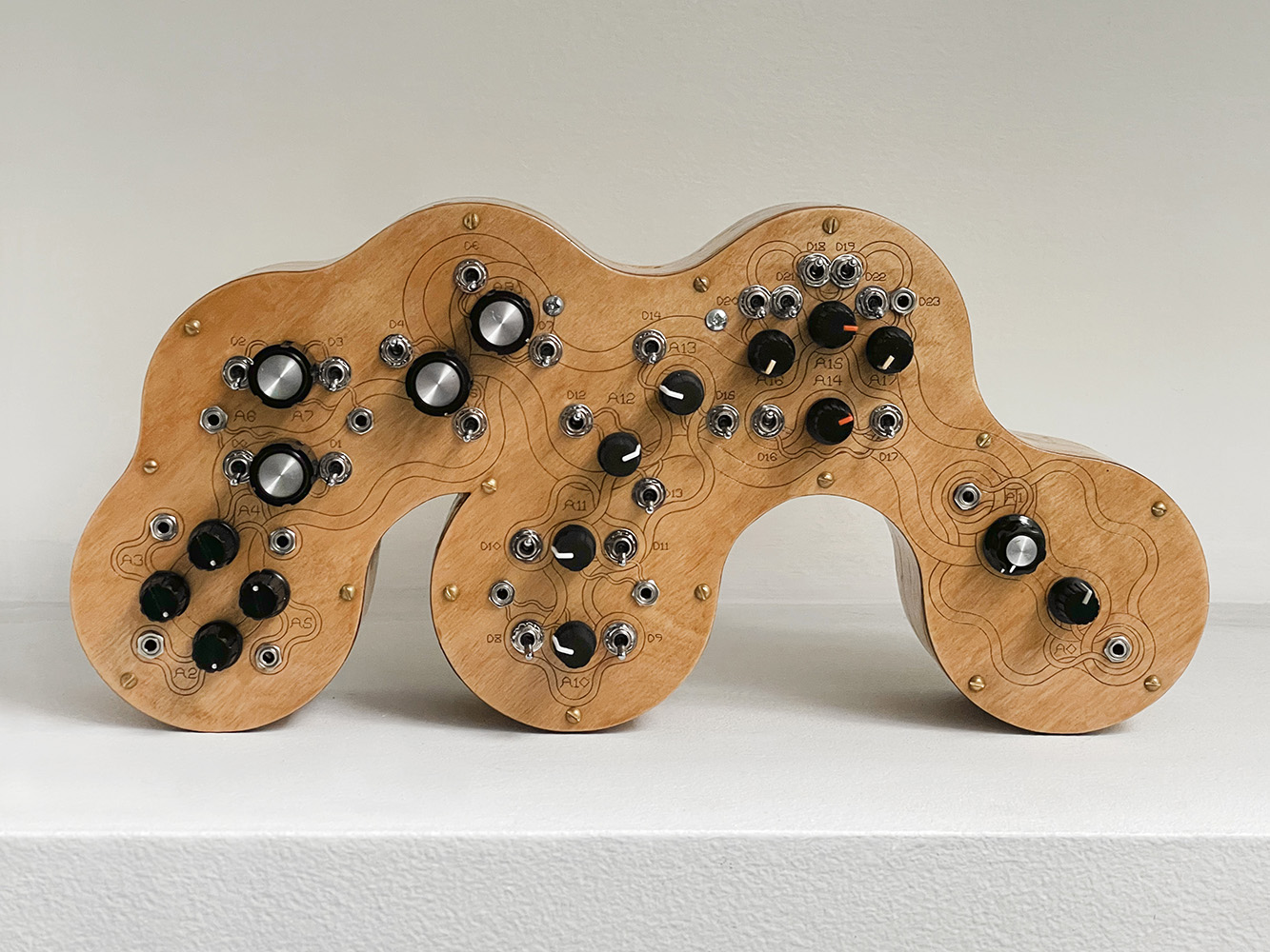 MSHR, Instrument